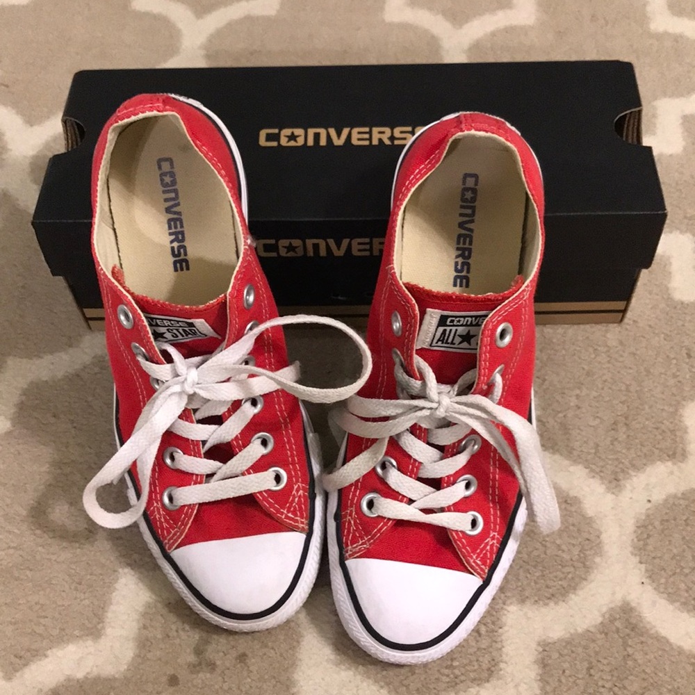 Red Converse All Star Unisex size 5/7